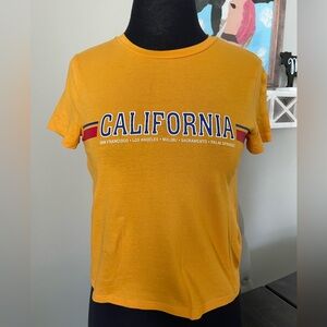 Divided XS California Graphic Crop Top